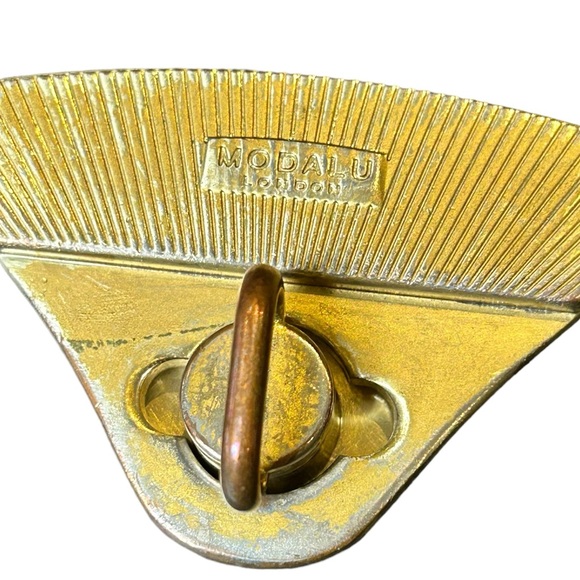 Modalu London Leather Crossbody Bag - Picture 3 of 6